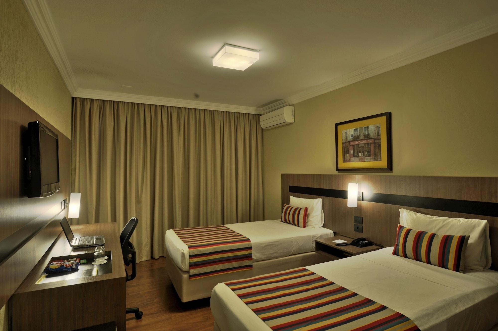 Hotel Deville Express Cascavel Каскавел Экстерьер фото