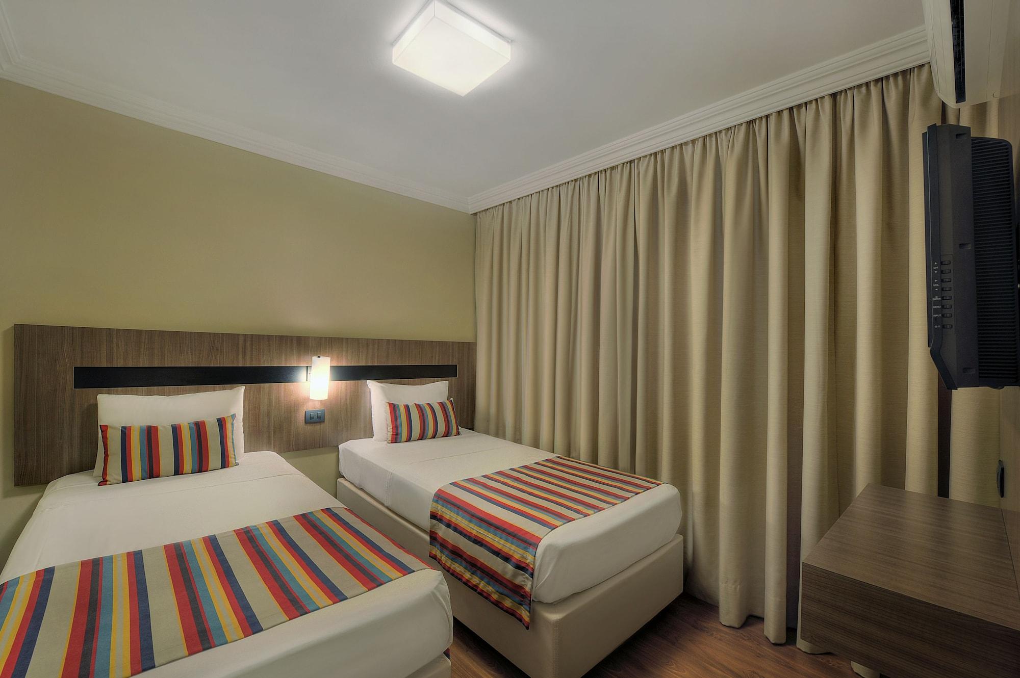 Hotel Deville Express Cascavel Каскавел Экстерьер фото