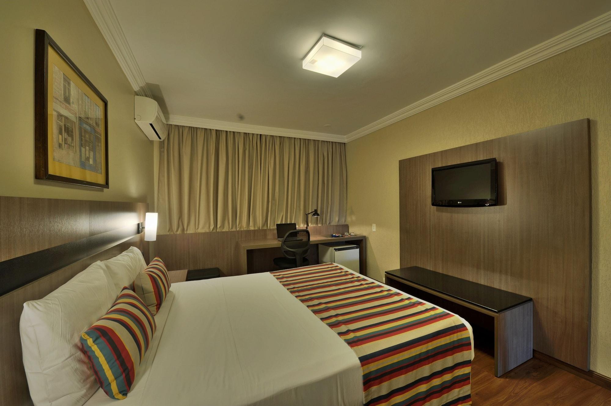 Hotel Deville Express Cascavel Каскавел Экстерьер фото