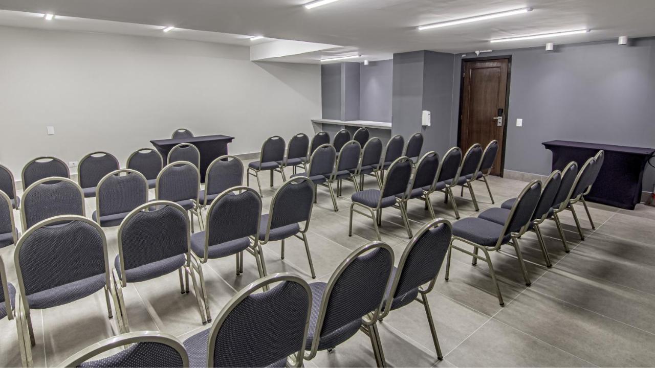 Hotel Deville Express Cascavel Каскавел Экстерьер фото