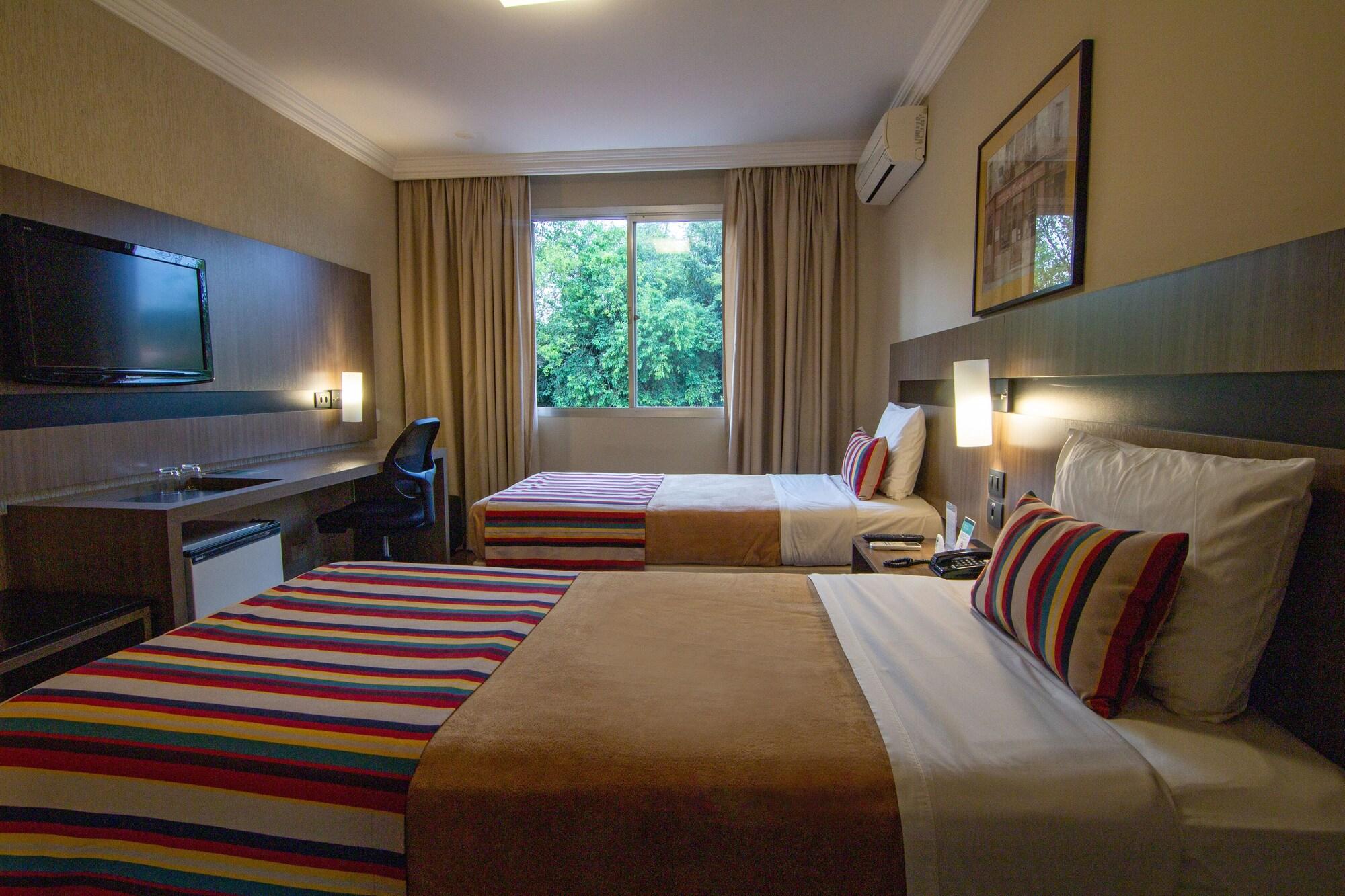 Hotel Deville Express Cascavel Каскавел Экстерьер фото