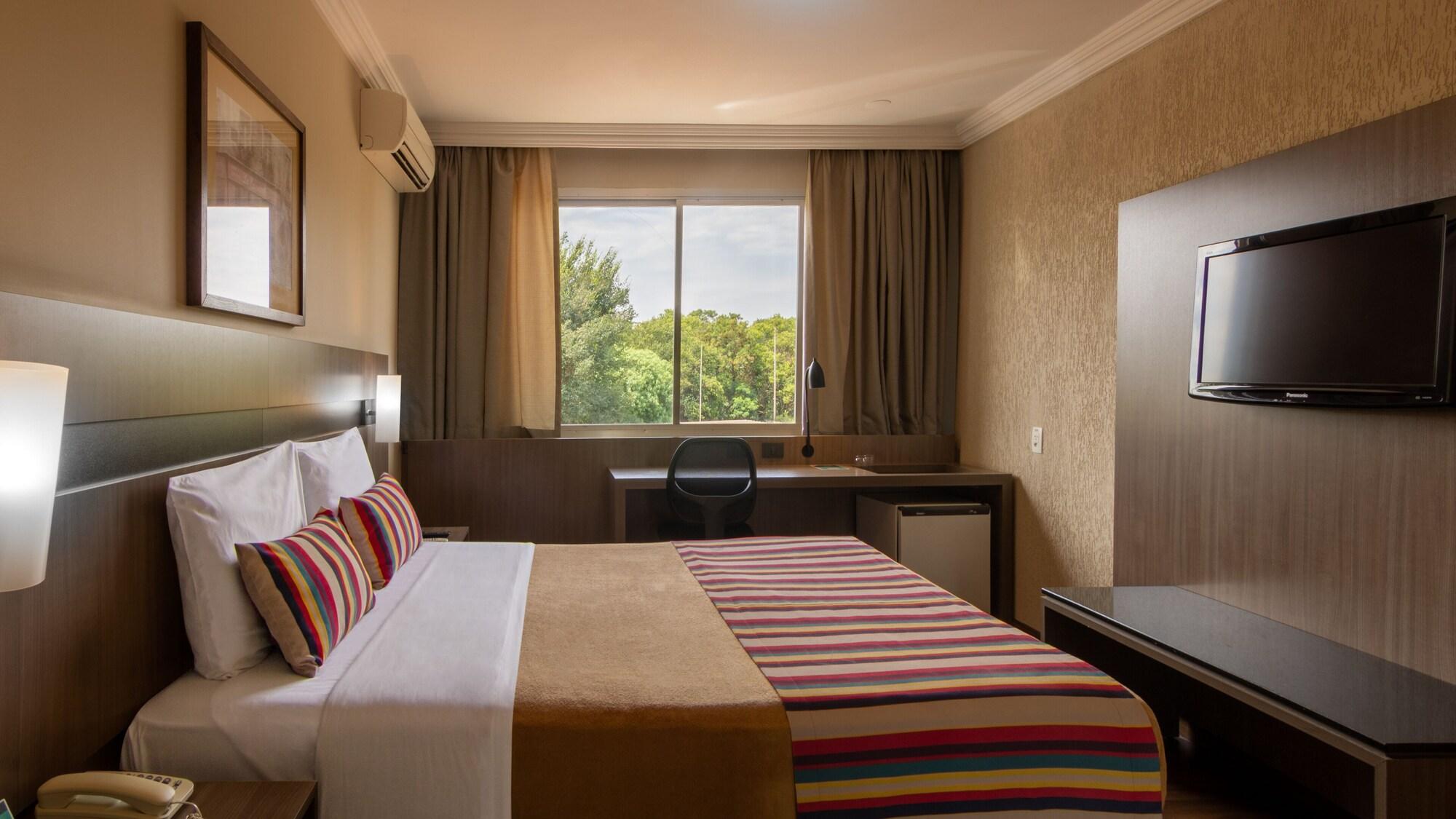 Hotel Deville Express Cascavel Каскавел Экстерьер фото