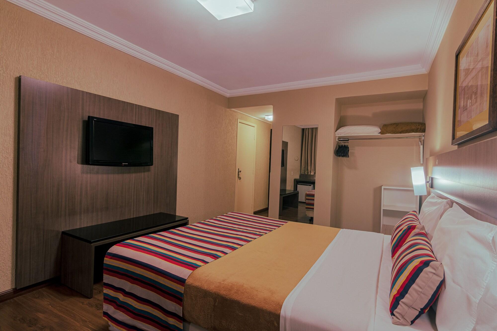 Hotel Deville Express Cascavel Каскавел Экстерьер фото