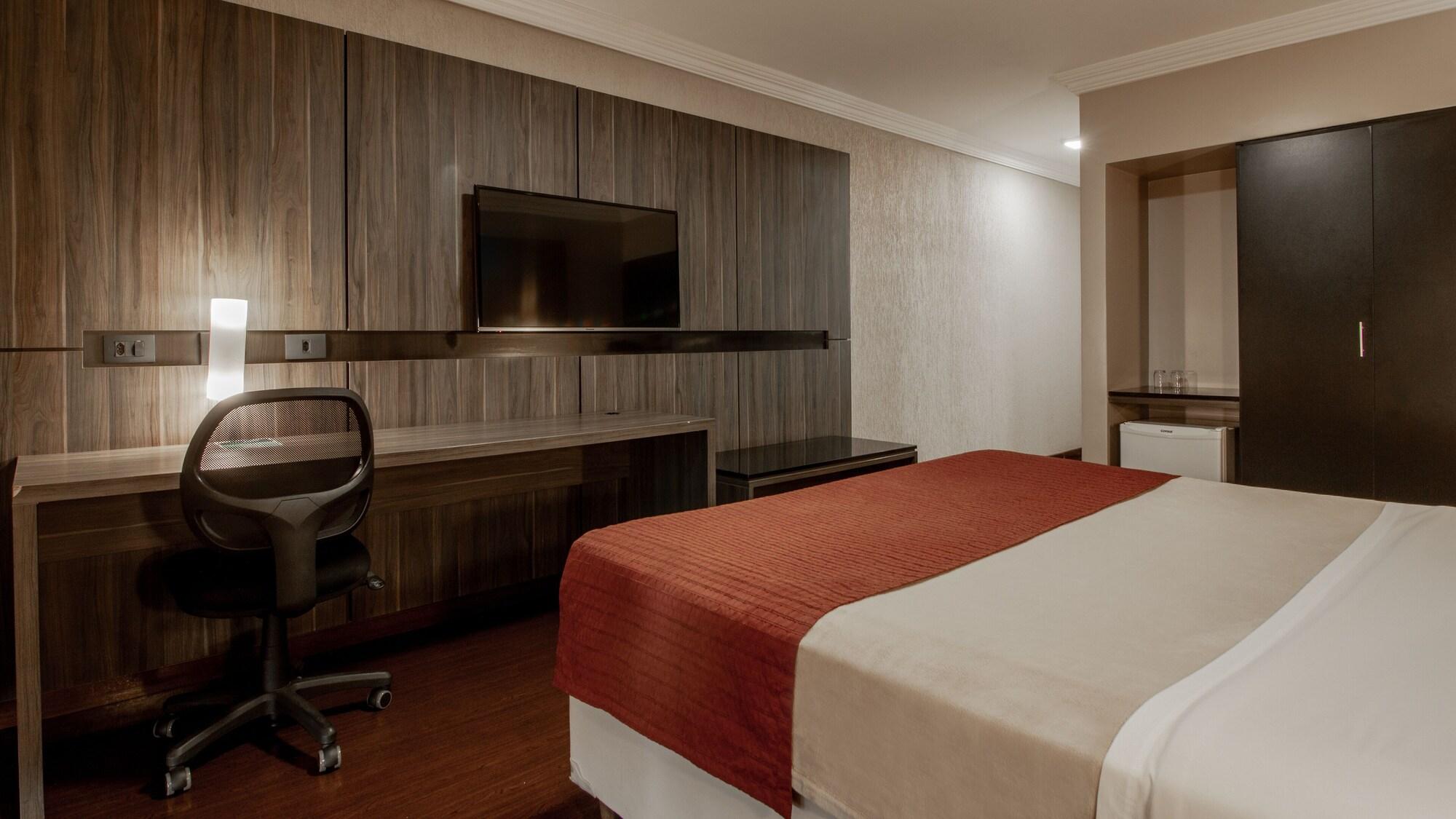 Hotel Deville Express Cascavel Каскавел Экстерьер фото