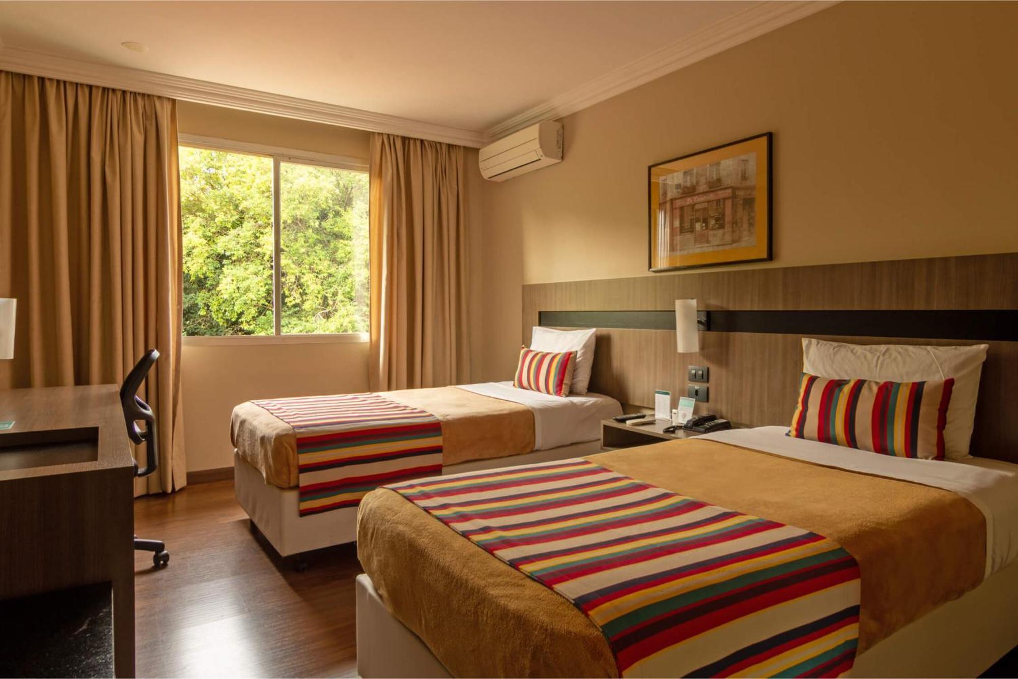 Hotel Deville Express Cascavel Каскавел Экстерьер фото