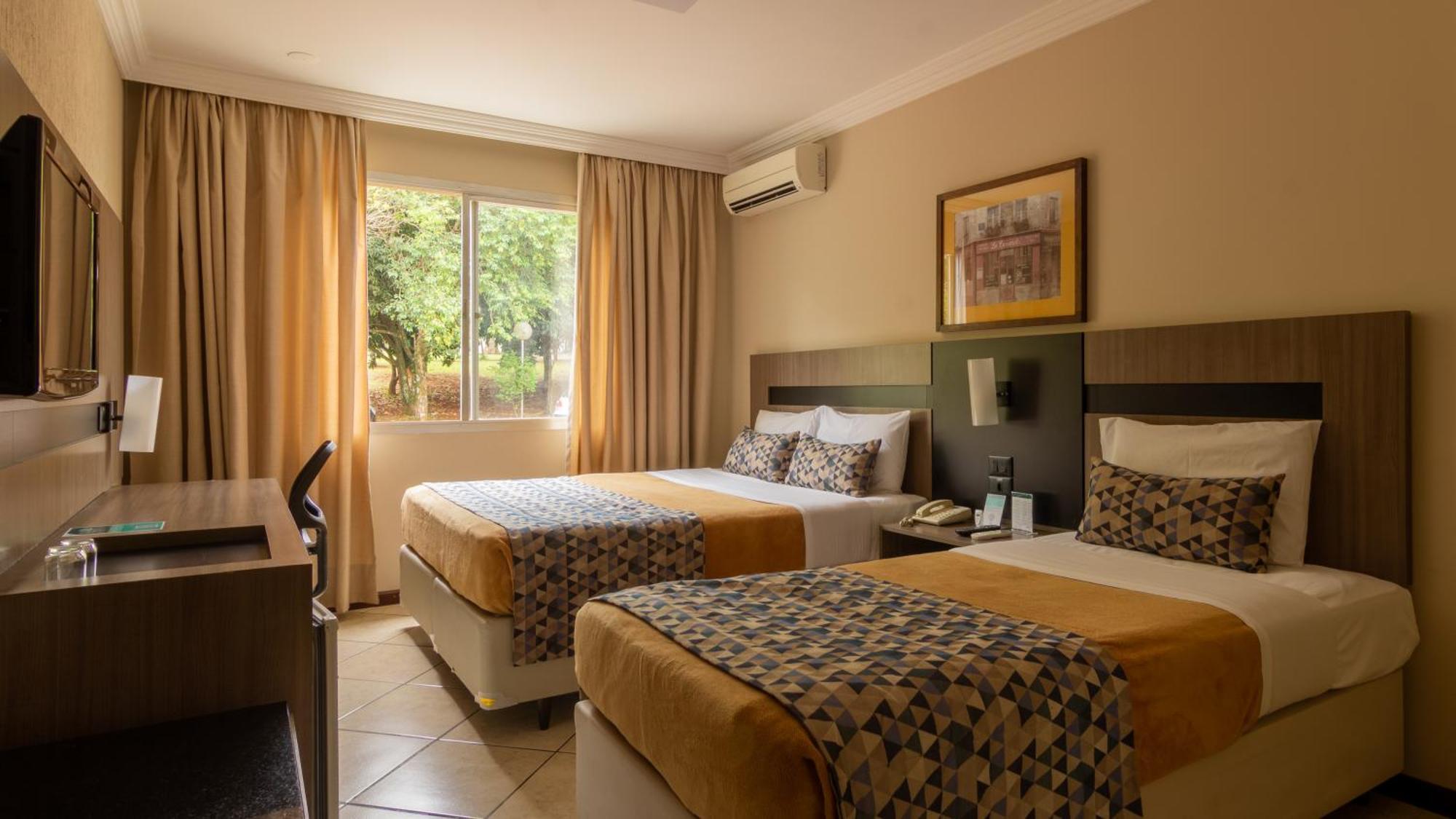 Hotel Deville Express Cascavel Каскавел Экстерьер фото