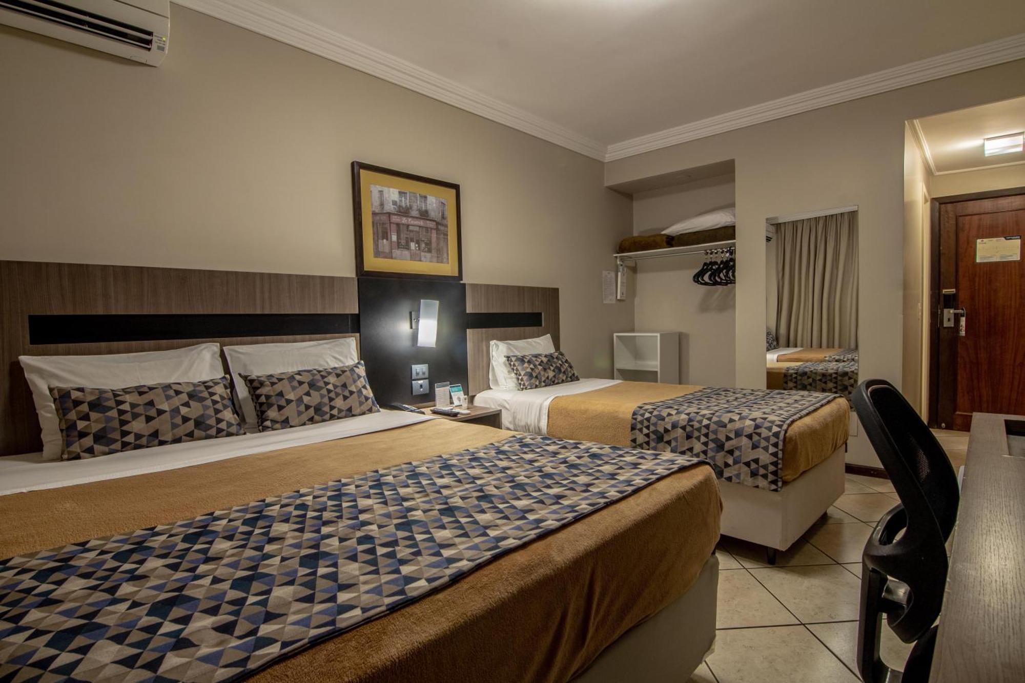 Hotel Deville Express Cascavel Каскавел Экстерьер фото